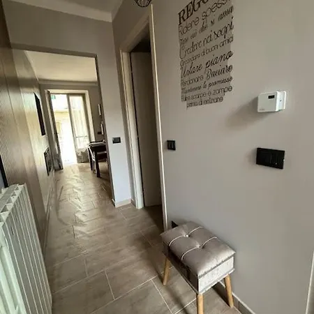 Апартаменты Happyhome Rivarolo 6 Posti Letto Ривароло-Канавезе